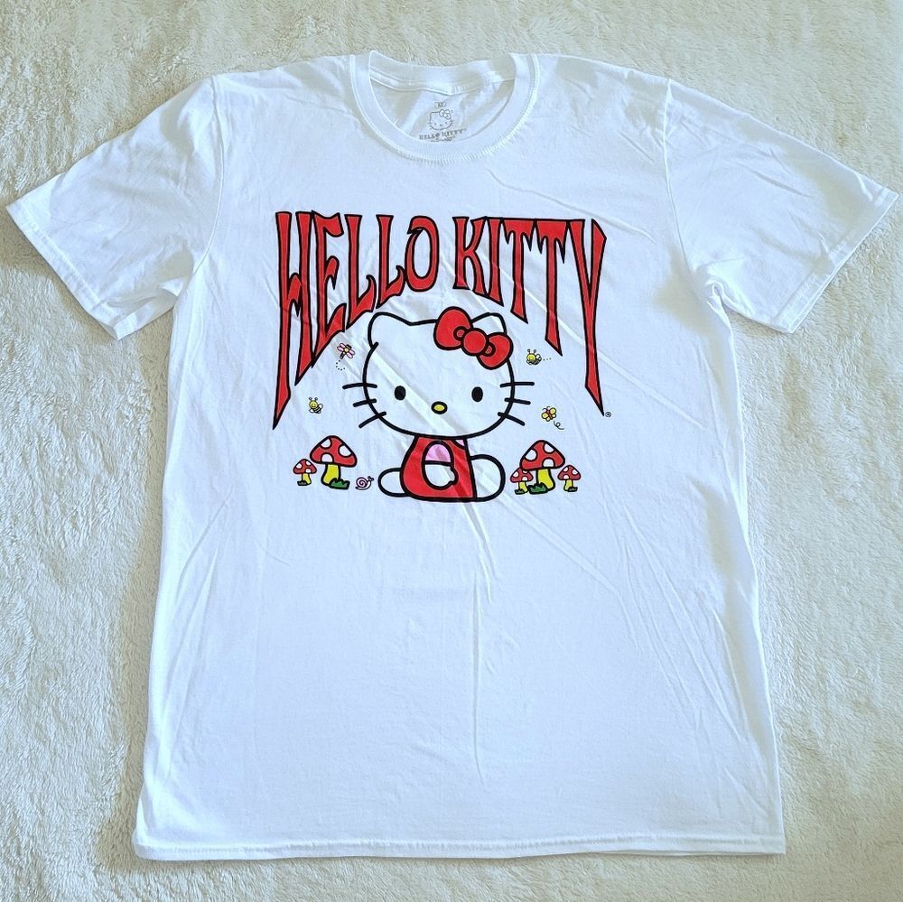 Hello👋 Kitty🐈 By Sanrio Tee👕 - NWOT